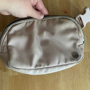 Lululemon Fanny pack light pink